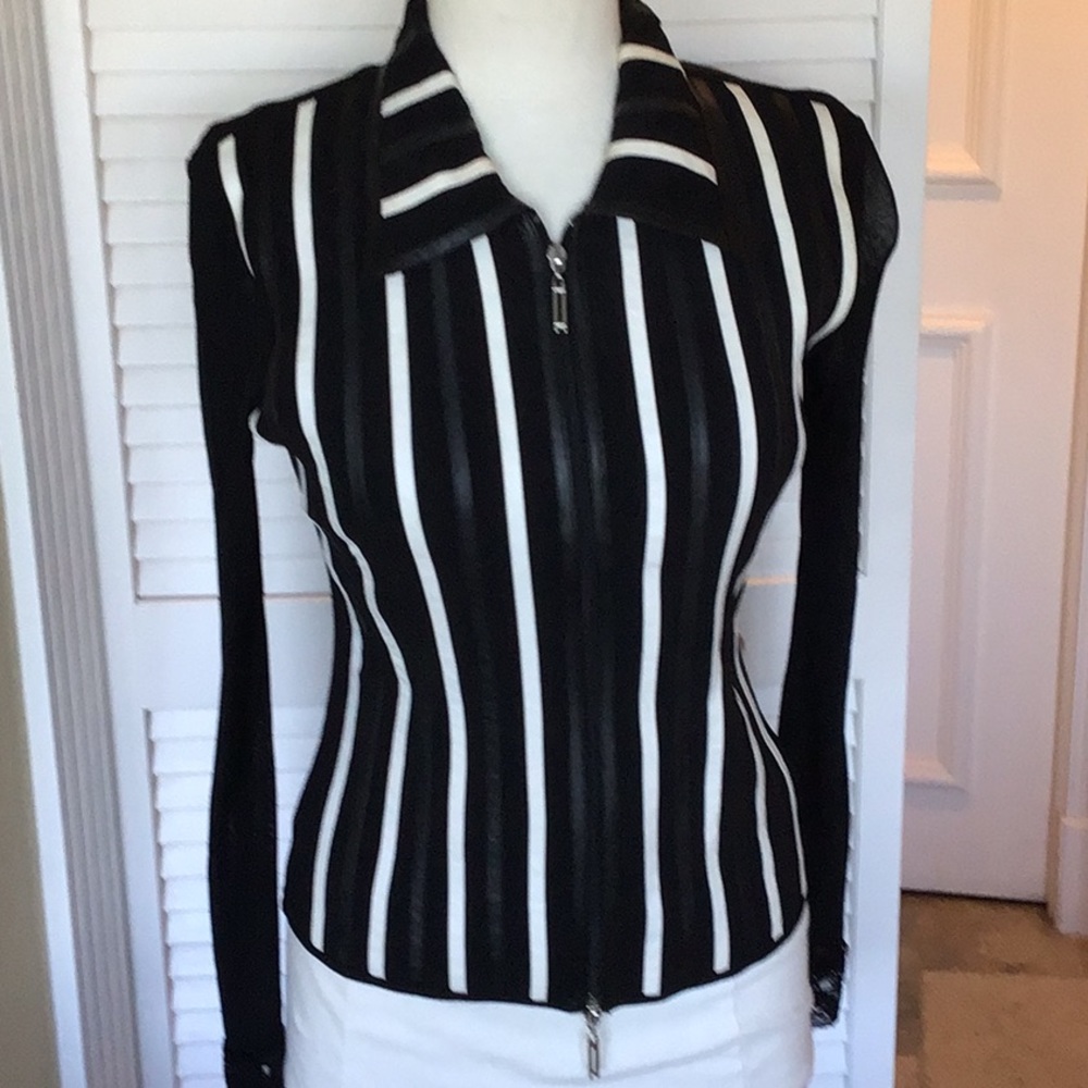 She’s USA Sheer with leather trim zip up top M
